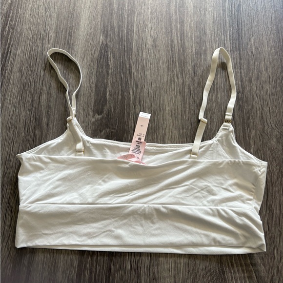 NEW Victorias Secret bralette - Picture 2 of 3
